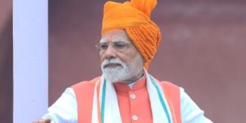 Prime Minister Modi appreciated the RSS, said- Despite the challenges, the organization stands firmly