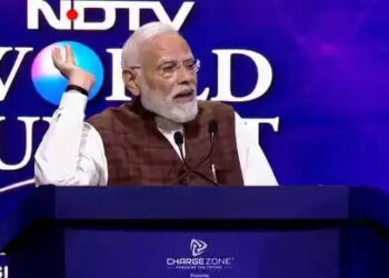 Prime Minister Modi criticized Congress for policy mismanagement