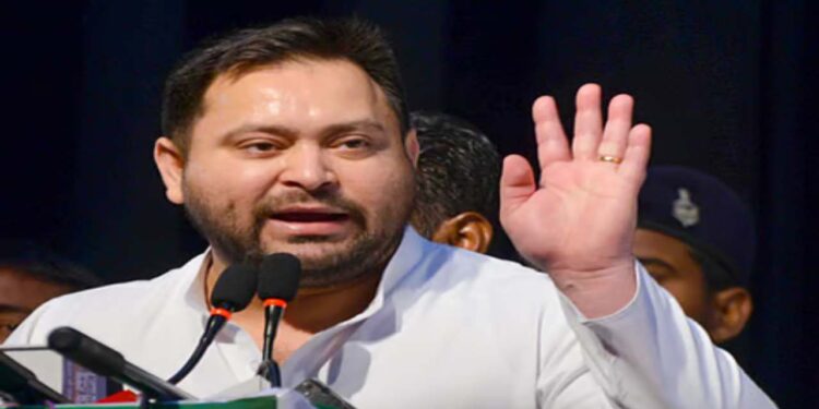 RJD Expels 27 Leaders for Anti-Party Activities Ahead of Bihar Elections. Big action by RJD before elections, 27 leaders expelled from the party, strict action against 'rebels'. News Track in Hindi