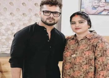 RJD Surprises Bihar: Chanda Devi, Khesari Lal Yadav's Wife, May Contest from Chapra. RJD changed the whole game! Khesari's wife's entry into the election field of Bihar, may contest elections from Chhapra. News Track in Hindi