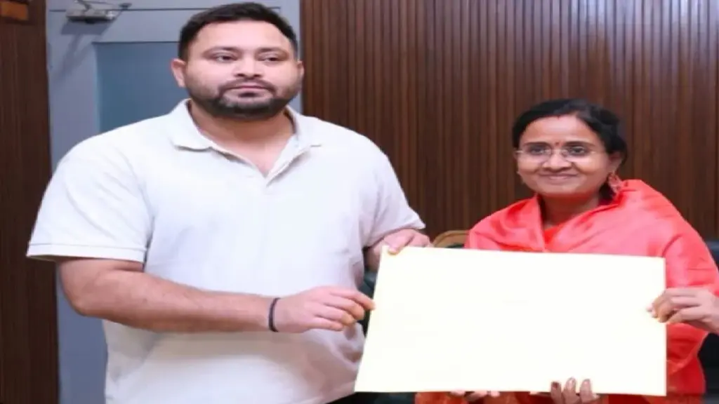 RJD Ticket To Wife Of Ashok Mahto: Tejashwi Yadav is kind to the strongman Ashok Mahto who gave the statement of 'Clean the gray hair'! RJD ticket given to wife Anita Kumari from Warisaliganj, Tejashwi Yadav gives RJD ticket to Anita Kumari from Warisaliganj seat wife of Ashok Mahto who said bhoora baal saaf karo