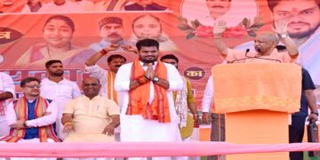 RJD and Congress' tenure in Bihar is nothing less than a disgrace: CM Yogi Adityanath. Bihar Election | The tenure of RJD and Congress in Bihar is no less than a stigma: CM Yogi. News Track in Hindi