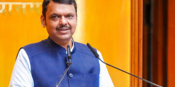 Rahul Gandhi is a 'serial lire': Devendra Fadnavis
