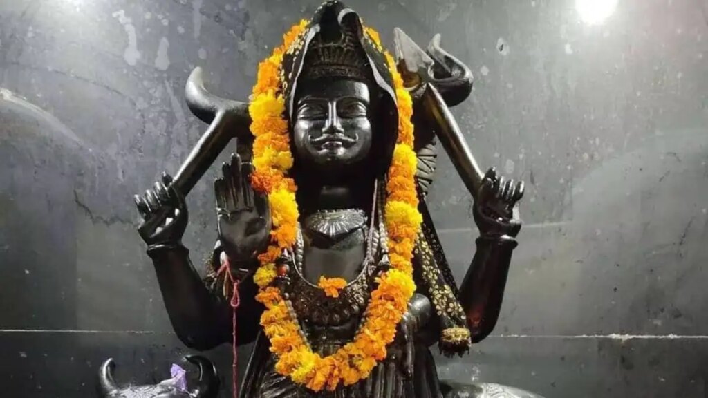 2026 में आएगी शनि की महा कृपा! ये राशियाँ छोड़ेंगी संघर्ष का रास्ता और भरेंगी तरक्की की सीढ़ियाँ, घर में बरसेगी अपार धन-संपत्ति 