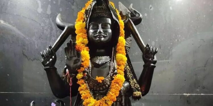 2026 में आएगी शनि की महा कृपा! ये राशियाँ छोड़ेंगी संघर्ष का रास्ता और भरेंगी तरक्की की सीढ़ियाँ, घर में बरसेगी अपार धन-संपत्ति&nbsp;