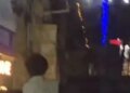 Sell ​​your shame! Opened the door of a moving Thar to urinate, people got angry