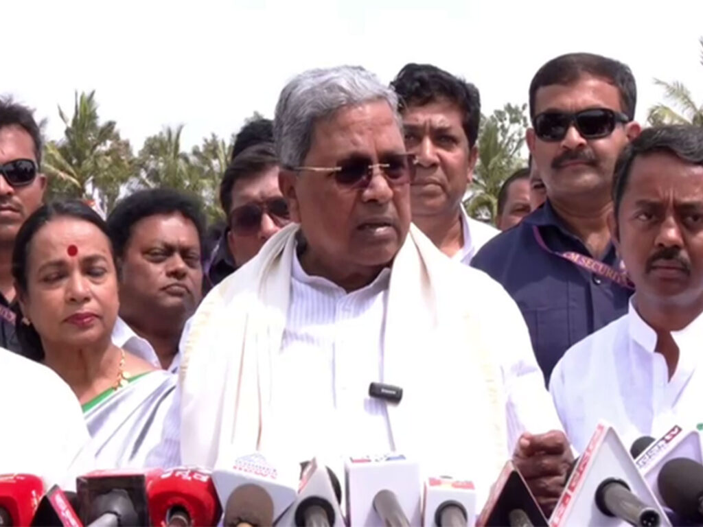 Siddaramaiah orders review of RSS activities at government places, hints at cabinet reshuffle