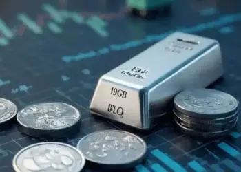 Silver Price Record:&nbsp;चांदी ने बनाया नया हाई ₹2 लाख के पार पहुंचा रेट, जानिए आगे कहाँ तक जा सकते है दाम ?