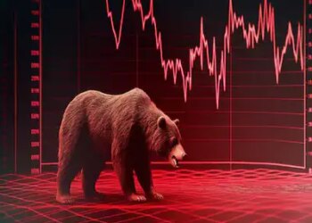 Stock Market Closing : लाल निशान पर बंद हुआ बाजार, सेंसेक्स 200 अंक लुढ़का तो निफ्टी 100 अंक गिरकर हुआ बंद&nbsp;
