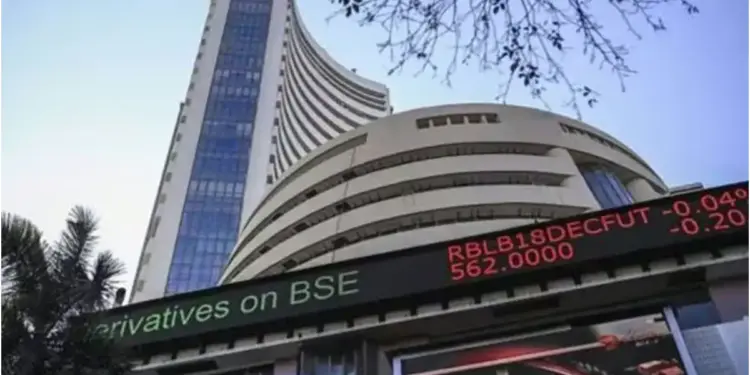 Stock Market Opening : दो दिन की तेजी के बाद दबाव में खुला बाजार,&nbsp;सेंसेक्स 140 अंक लुढ़का निफ्टी में भी 50 अंकों की गिरावट&nbsp;