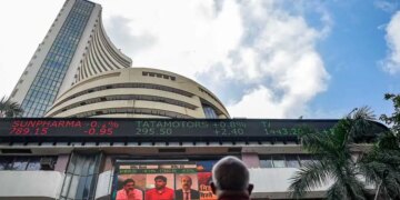 arket Update:&nbsp;सेंसेक्स में 388 अंकों की तेजी निफ्टी 25200 के पास,&nbsp;Power Grid और Coal India समेत ये स्टॉक्स बने टॉप गेनर&nbsp;