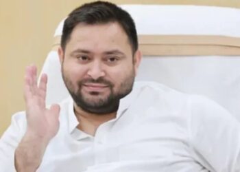 Tejashwi Yadav Likely to Be Announced as Mahagathbandhan's Chief Minister Candidate. The suspense is over! Tejashwi Yadav will be the Chief Minister candidate...? Grand alliance will have a big bet today. News Track in Hindi