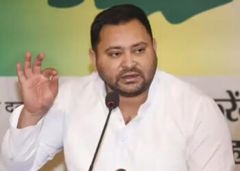 Tejashwi Yadav ने किया रोजगार पर बड़ा ऐलान, बिहार के हर घर में 1 सरकारी नौकरी देने की गारंटी
