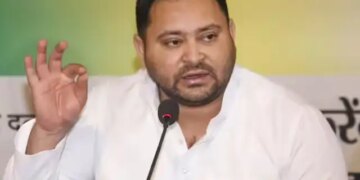 Tejashwi Yadav ने किया रोजगार पर बड़ा ऐलान, बिहार के हर घर में 1 सरकारी नौकरी देने की गारंटी