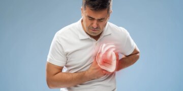 The body gives signals before a heart attack, know which symptoms are dangerous and ignoring them can be costly.