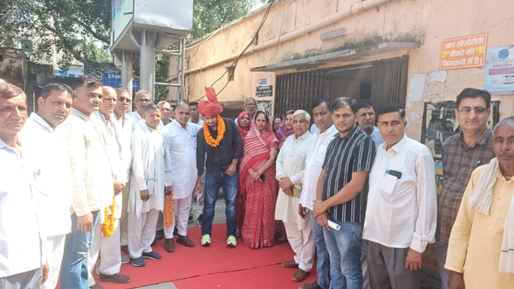 The construction of visitor room for the area residents in Panchayat Samiti Behrod has been a noble work done by Pradhan Behrod: Dr. Jaswant Singh Yadav.