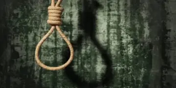 The person who returned from Dubai killed his wife and hanged himself from the fan