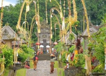 The world's cleanest Hindu village is in this Muslim country, not India, know how to reach this unique place.