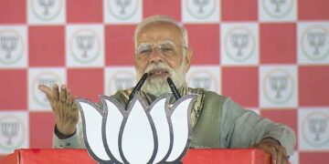 'Those who are famous will abuse the workers', PM Modi's response to Rahul Gandhi's comment