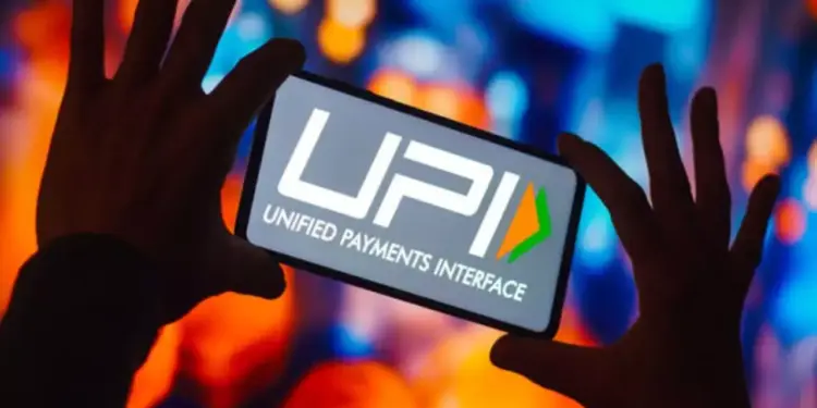 आज 1 अक्टूबर से&nbsp;UPI ट्रांजैक्शन पर लागू हुआ नियम,&nbsp;Gpay-PhonePe और Paytm यूजर्स जरूर पढ़े ये खबर&nbsp;
