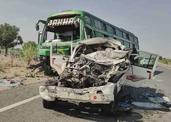 Tragic road accident in Barmer: Fierce collision between bus and Bolero Camper, driver dies
