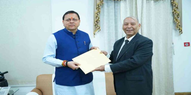 UKSSSC Exam Cancelled: Uttarakhand Govt Acts on Paper Leak | Uttarakhand News: Big decision of Uttarakhand government, UKSSSC exam canceled after paper leak. News Track in Hindi