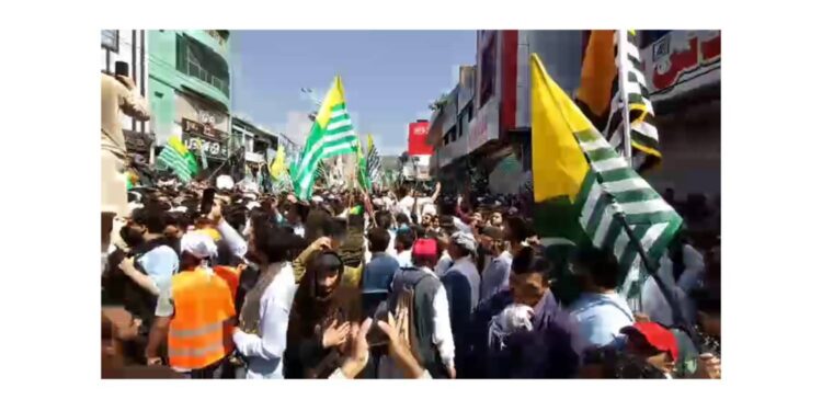 Unrest in Pak occupied Kashmir, reports of death of many citizens