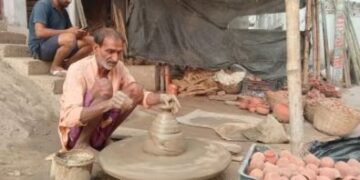 Uttar Pradesh: Potters' houses illuminated by Deepotsav, youth getting employment in Ayodhya