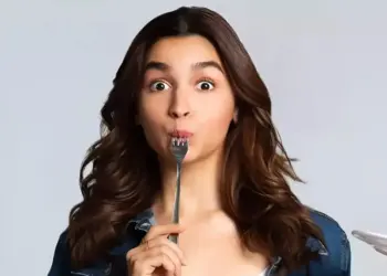 कौन सी है&nbsp;Alia Bhatt के ये फ़ेवरेट डिश जो स्वाद के साथ&nbsp;आपके पेट को भी रखेगी स्वस्थ ? फोर्टिस लिवर डॉक्टर ने किया चौकाने वाला खुलासा&nbsp;