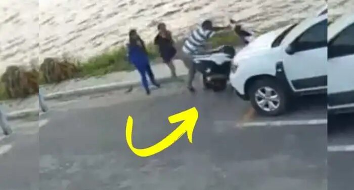 While trying to help the girls, the person fell into the pond along with his scooter, after watching the viral video people said - 'This is called doing good and throwing it in the river'
