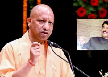 cm yogi to rekha gupta BJP Leaders Pay Tribute to Pramod Mahajan on His Jayanti. From CM Yogi to Rekha Gupta paid tribute to former Union Minister Pramod Mahajan on his birth anniversary. News Track in Hindi