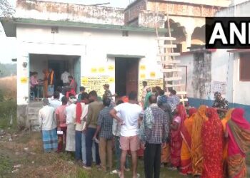 60.13 percent voting completed till 5 pm in the first phase of Bihar assembly elections