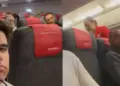 A 'chicken' has arrived in the flying flight, the reaction of the air hostess and other passengers will bring a smile on your face.