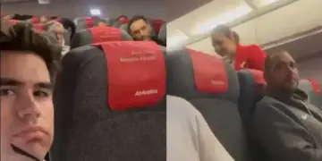 A 'chicken' has arrived in the flying flight, the reaction of the air hostess and other passengers will bring a smile on your face.