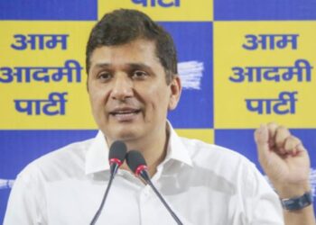 'AAP' cornered the government on the matter of providing electricity connection to booked property.