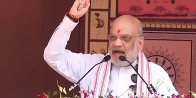 Amit Shah fired verbal arrows at Congress and RJD: Infiltrator vote bank, jungle raj, murder, loot, ransom...Amit Shah fired verbal arrows at Congress and RJD.