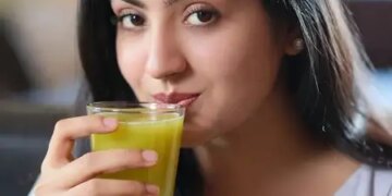 Amla: Superfruit of India, in which lies the treasure of health and beauty.