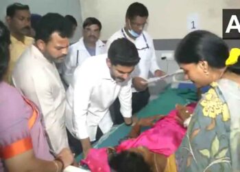 Andhra Pradesh temple stampede: Ministers Mohan Naidu and Nara Lokesh meet injured in hospital