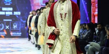 Arpit Dubey shines in Noida Fashion Week 2025, modern shade of Indian culture seen on the ramp