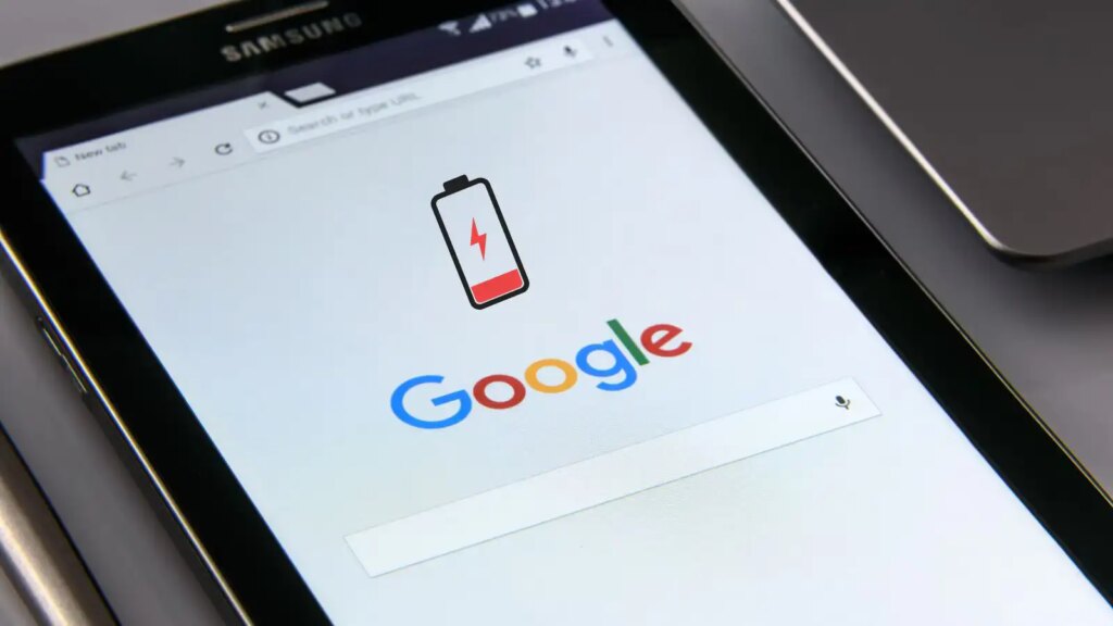 बैटरी ड्रेन करने वाली ऐप्स अब नहीं रहेंगी सुरक्षित! Google ने किया बड़ा बदलाव, जानकर खुश हो जाएंगे यूजर्स 
