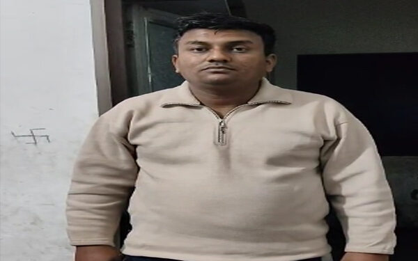 Big action of Kota ACB: Broker Akram Hussain arrested red handed while taking bribe of ₹ 20,000 for Narcotics Bureau Inspector