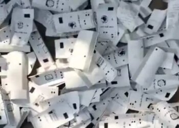 Bihar Elections: Thousands of VVPAT slips found on roadside in Samastipur, district administration took action