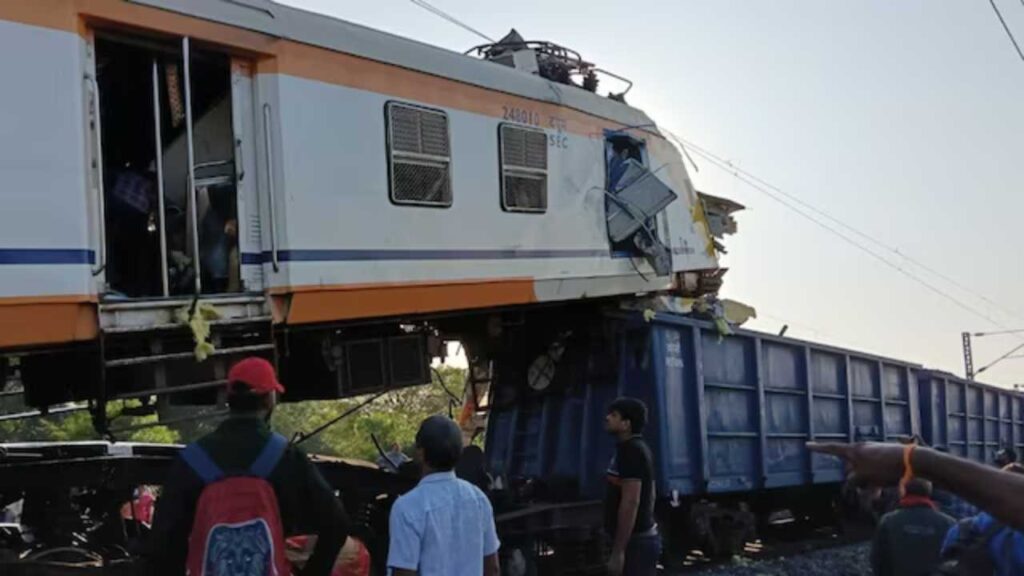 Chhattisgarh Train Accident: MEMU Passenger Train Collides with Goods Train in Bilaspur | How did the train accident happen in Chhattisgarh? The truth came out, great negligence of the loco pilot. News Track in Hindi
