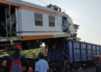 Chhattisgarh Train Accident: MEMU Passenger Train Collides with Goods Train in Bilaspur | How did the train accident happen in Chhattisgarh? The truth came out, great negligence of the loco pilot. News Track in Hindi