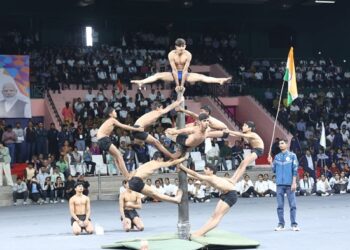 Colorful start of Sansad Sports Mahotsav, beginning with Malkhamb performance, march past