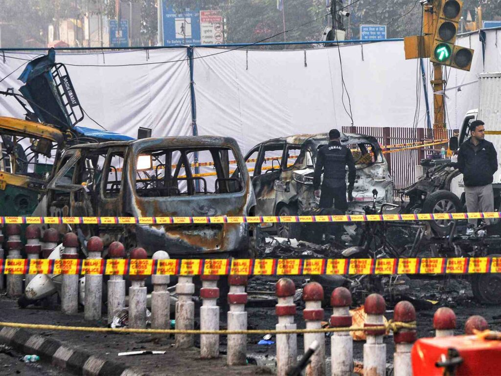 Delhi Blast Connection: Terrorist module linked to the network of doctors and Imam, 7 people arrested so far
