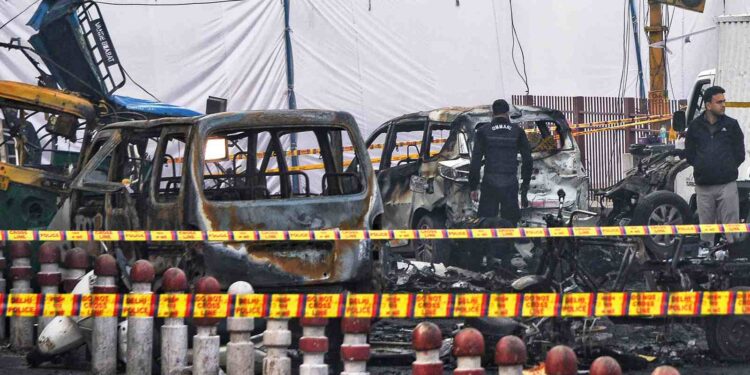 Delhi Blast Connection: Terrorist module linked to the network of doctors and Imam, 7 people arrested so far