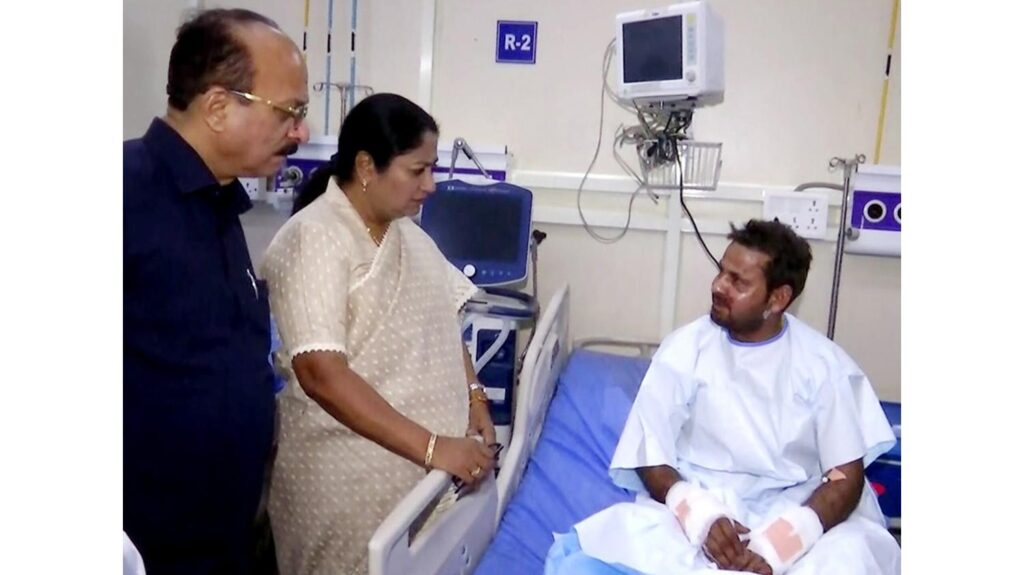 Delhi blasts: Chief Minister Rekha Gupta meets the injured at Lok Nayak Hospital, "appeals to avoid rumors and maintain peace"