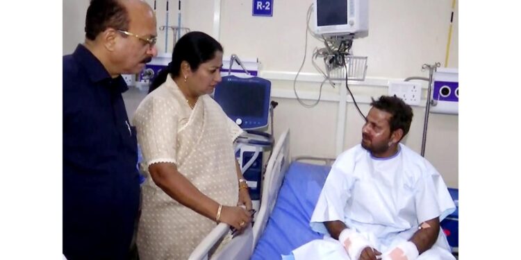Delhi blasts: Chief Minister Rekha Gupta meets the injured at Lok Nayak Hospital, "appeals to avoid rumors and maintain peace"