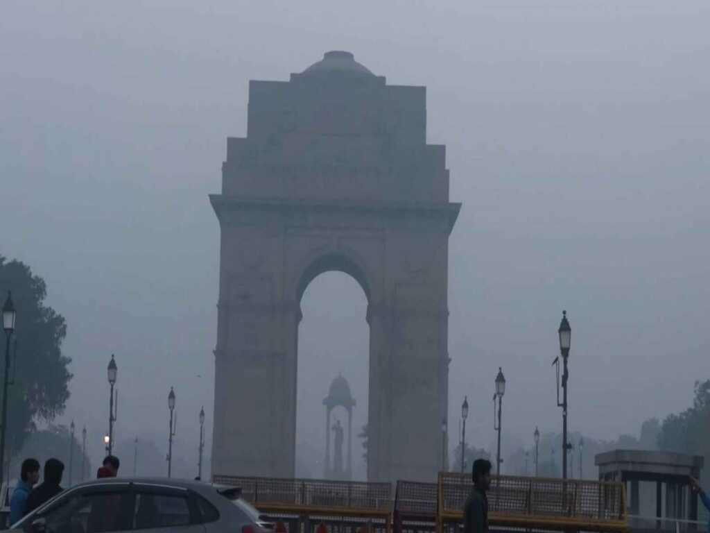 Delhi's air 'very bad', effect of pollution not reduced even after minor improvements